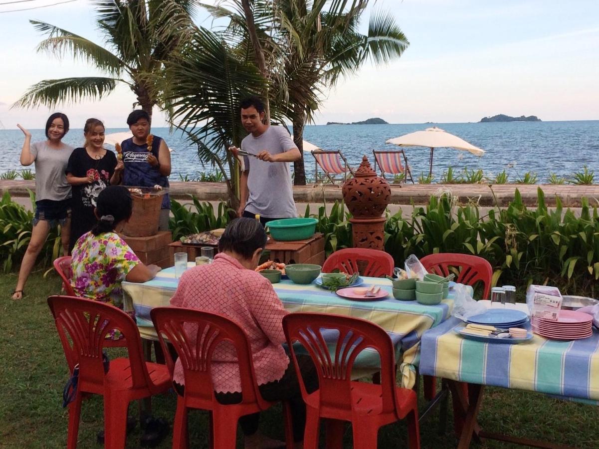 Ruen Thai Rim Haad Thang Kwian Zewnętrze zdjęcie