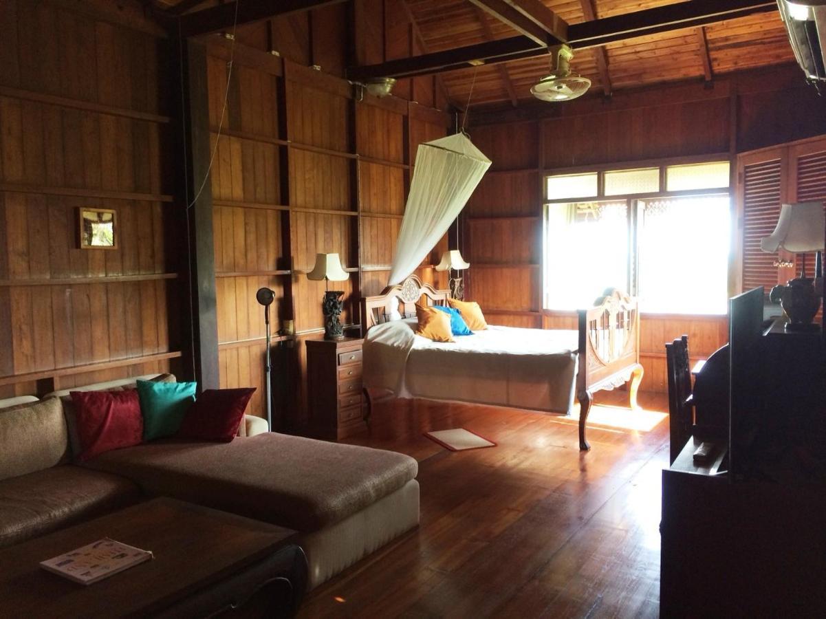 Ruen Thai Rim Haad Thang Kwian Zewnętrze zdjęcie