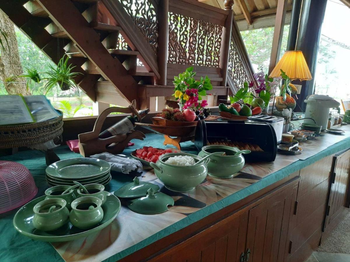 Ruen Thai Rim Haad Thang Kwian Zewnętrze zdjęcie