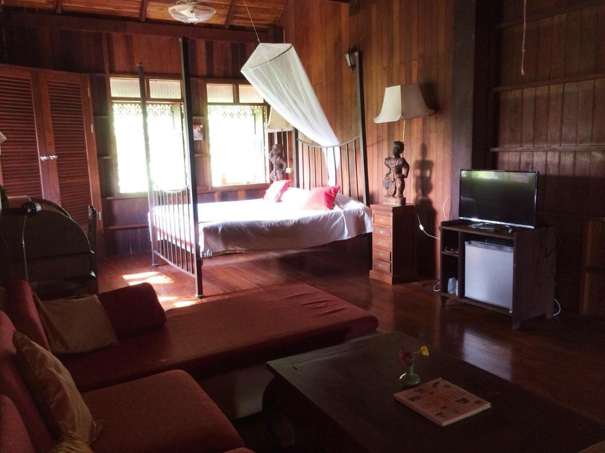 Ruen Thai Rim Haad Thang Kwian Zewnętrze zdjęcie
