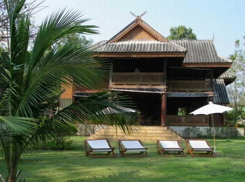 Ruen Thai Rim Haad Thang Kwian Zewnętrze zdjęcie
