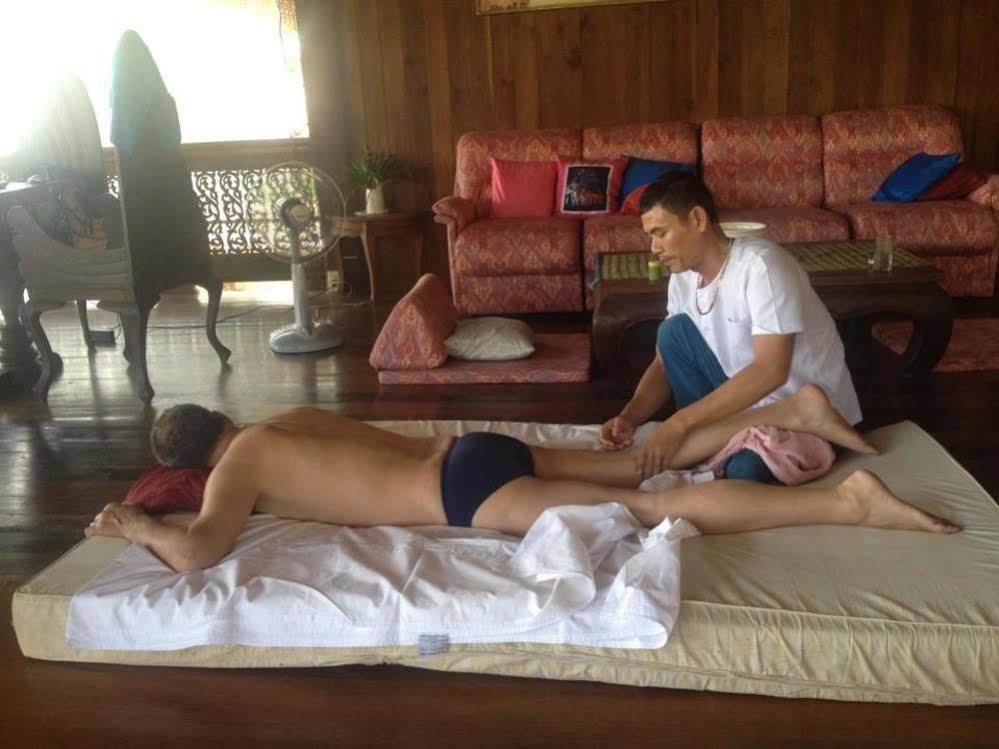 Ruen Thai Rim Haad Thang Kwian Zewnętrze zdjęcie
